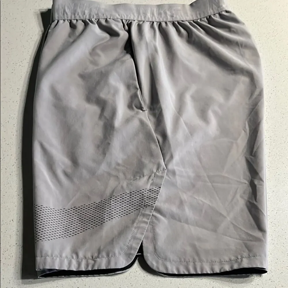 Nike Gray Athletic Shorts Lightweight Elastic Waist Size M